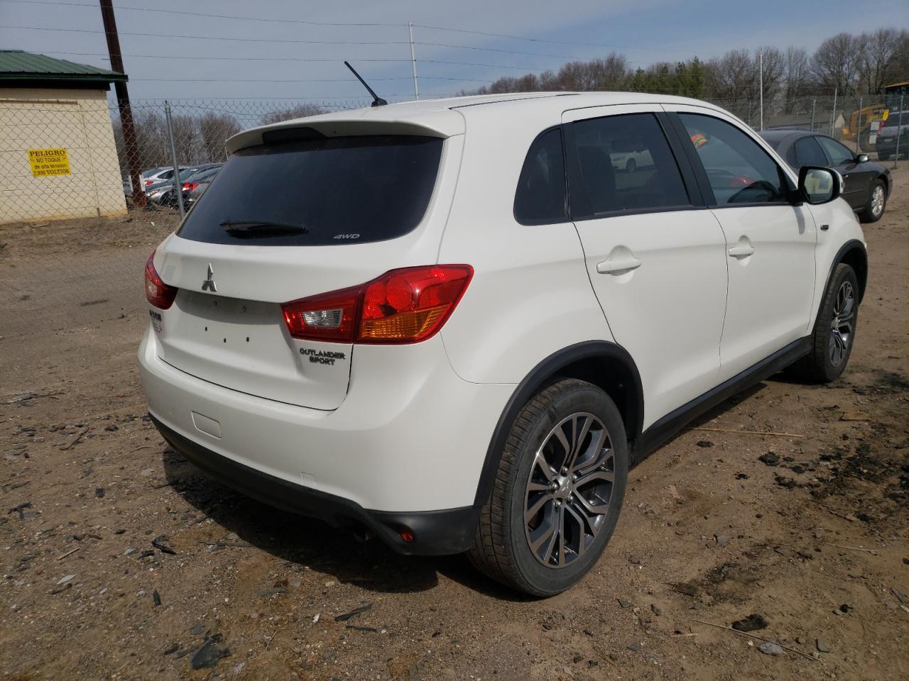 Photo 4 from auction – 2016 MITSUBISHI OUTLANDER with VIN JA4AR3AU8GZ032224