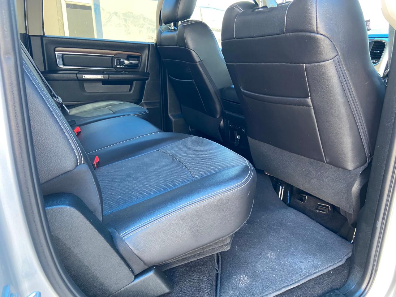 Photo 6 from auction – 2017 RAM 1500 LARAM with VIN 1C6RR7NT7HS510894