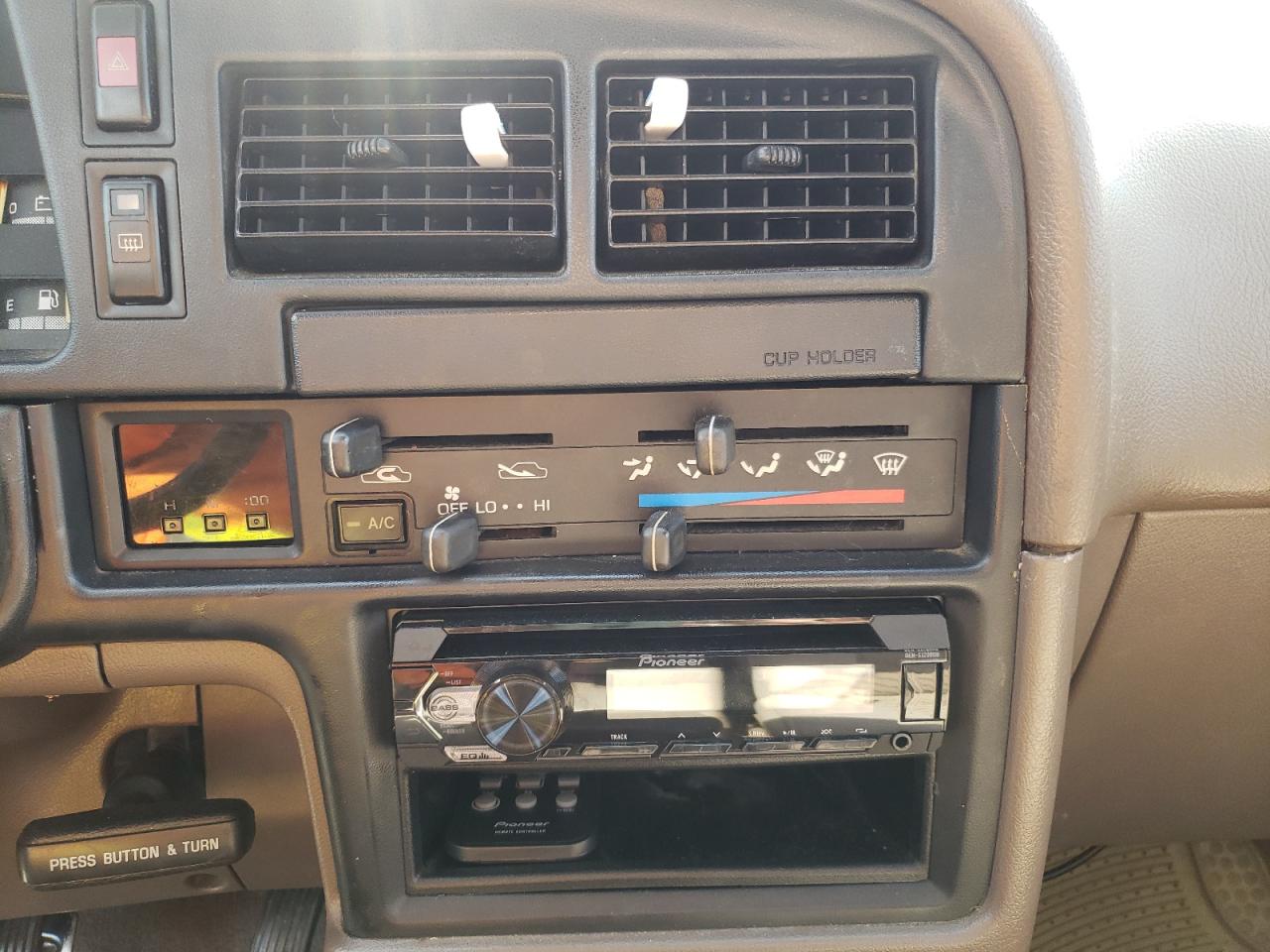 Photo 9 from auction – 1995 TOYOTA 4RUNNER VN with VIN JT3VN29V6S0048501