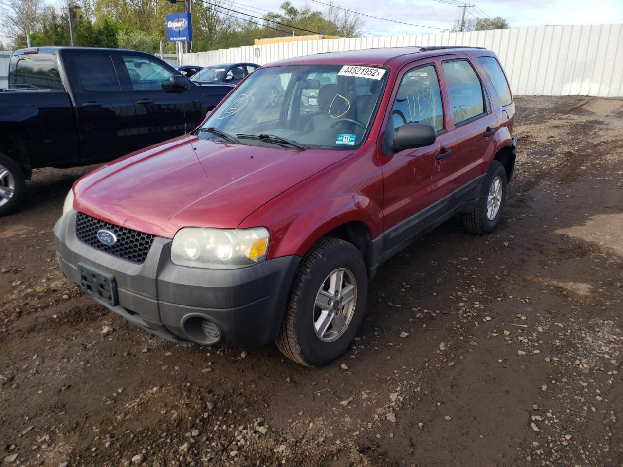 Photo 2 from auction – 2005 FORD ESCAPE XLS with VIN 1FMYU02Z15KB62388