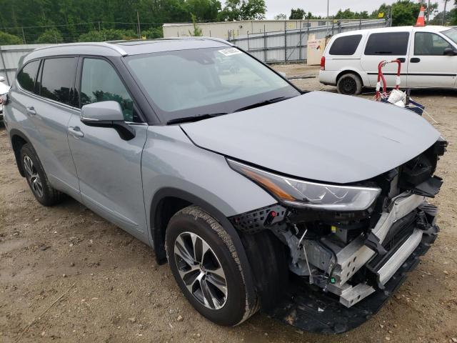 TOYOTA HIGHLANDER 2022 with VIN 5TDABRCH1NS537968 - Photo from auction