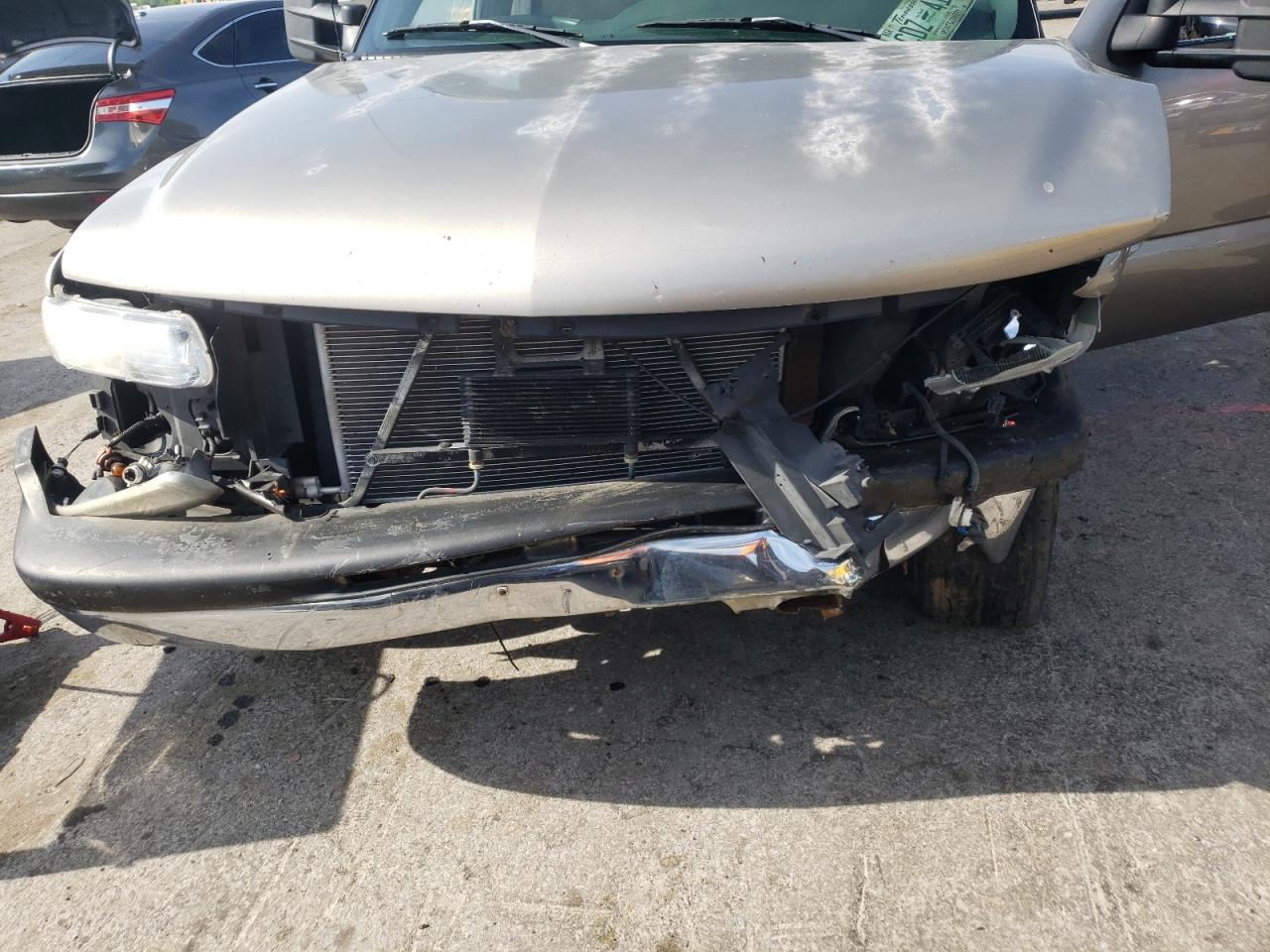 Photo 7 from auction – 1999 CHEVROLET SILVERADO with VIN 2GCEC19T9X1115372