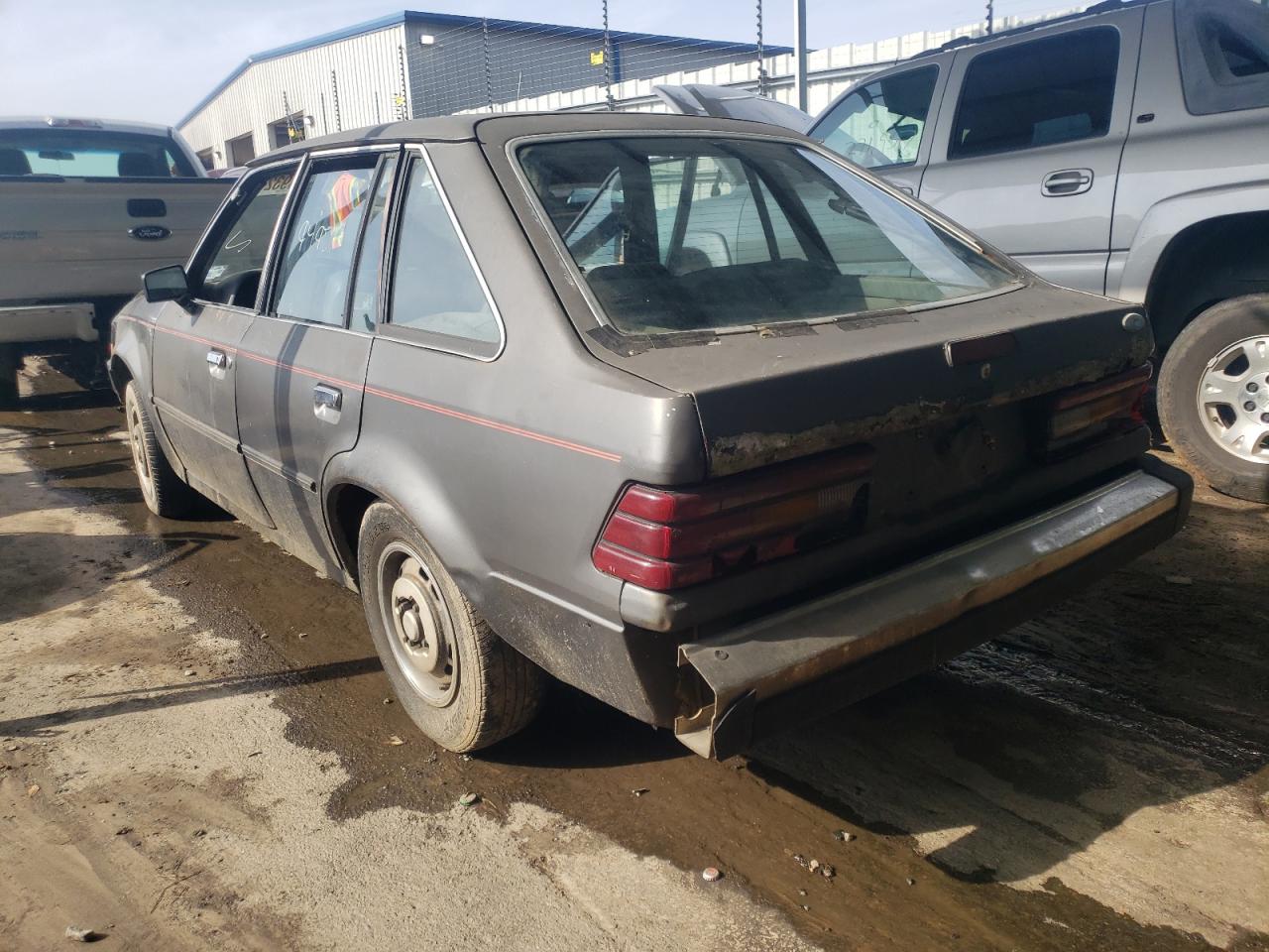 Photo 3 from auction – 1985 FORD ESCORT GL with VIN 1FABP3790FW280704