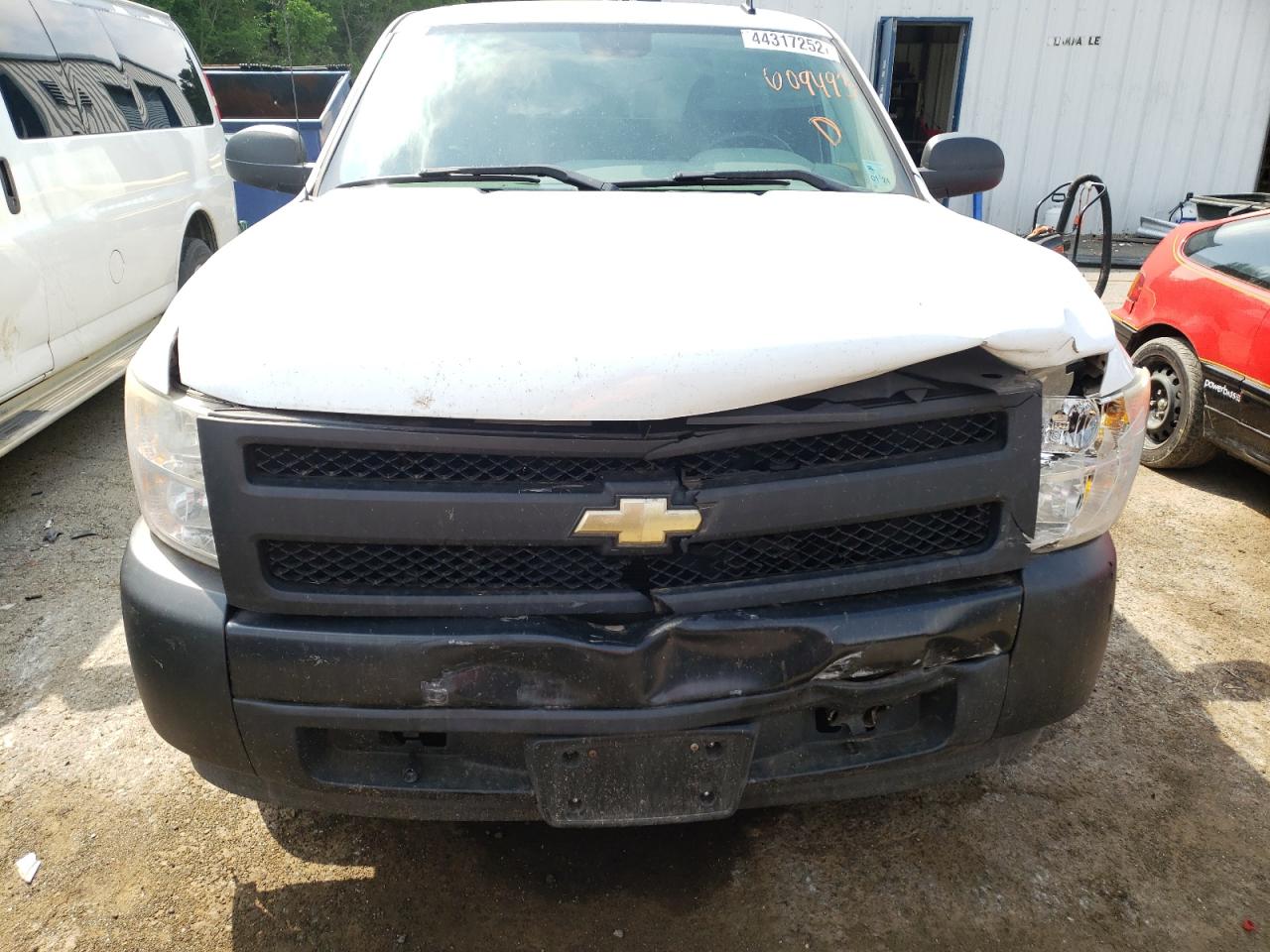 Photo 9 from auction – 2007 CHEVROLET 1500 with VIN 1GCEC14X27Z609493