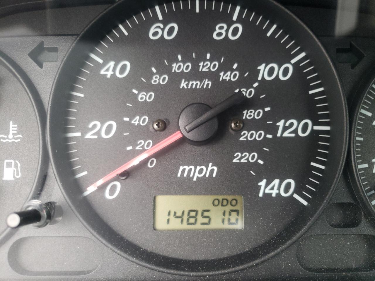 Foto 8 de la subasta – 2003 MAZDA PROTEGE DX con VIN JM1BJ225530145226