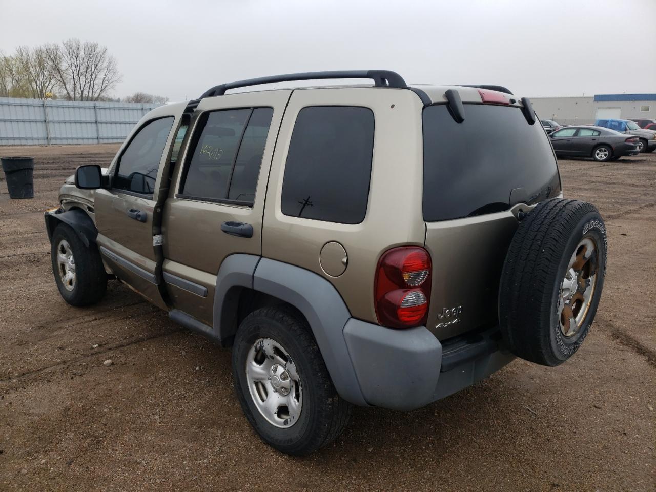 Photo 3 from auction – 2005 JEEP LIBERTY SP with VIN 1J4GL48K05W692293