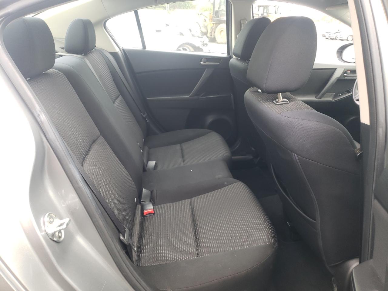 Photo 6 from auction – 2013 MAZDA 3 I with VIN JM1BL1UP5D1852888