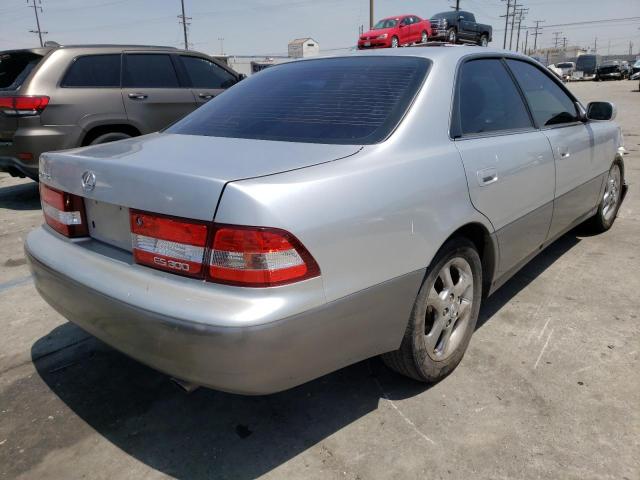 Photo 4 from auction – 2000 LEXUS ES 300 with VIN JT8BF28G6Y0255315
