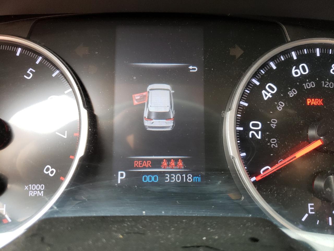 Photo 8 from auction – 2019 TOYOTA RAV4 LE with VIN 2T3F1RFV2KW021431