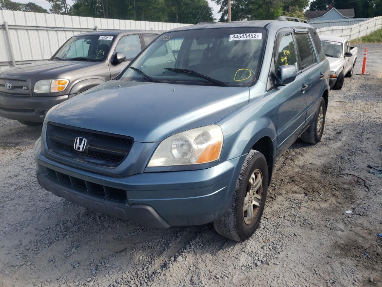 Photo 2 from auction – 2005 HONDA PILOT EXL with VIN 2HKYF18775H510820