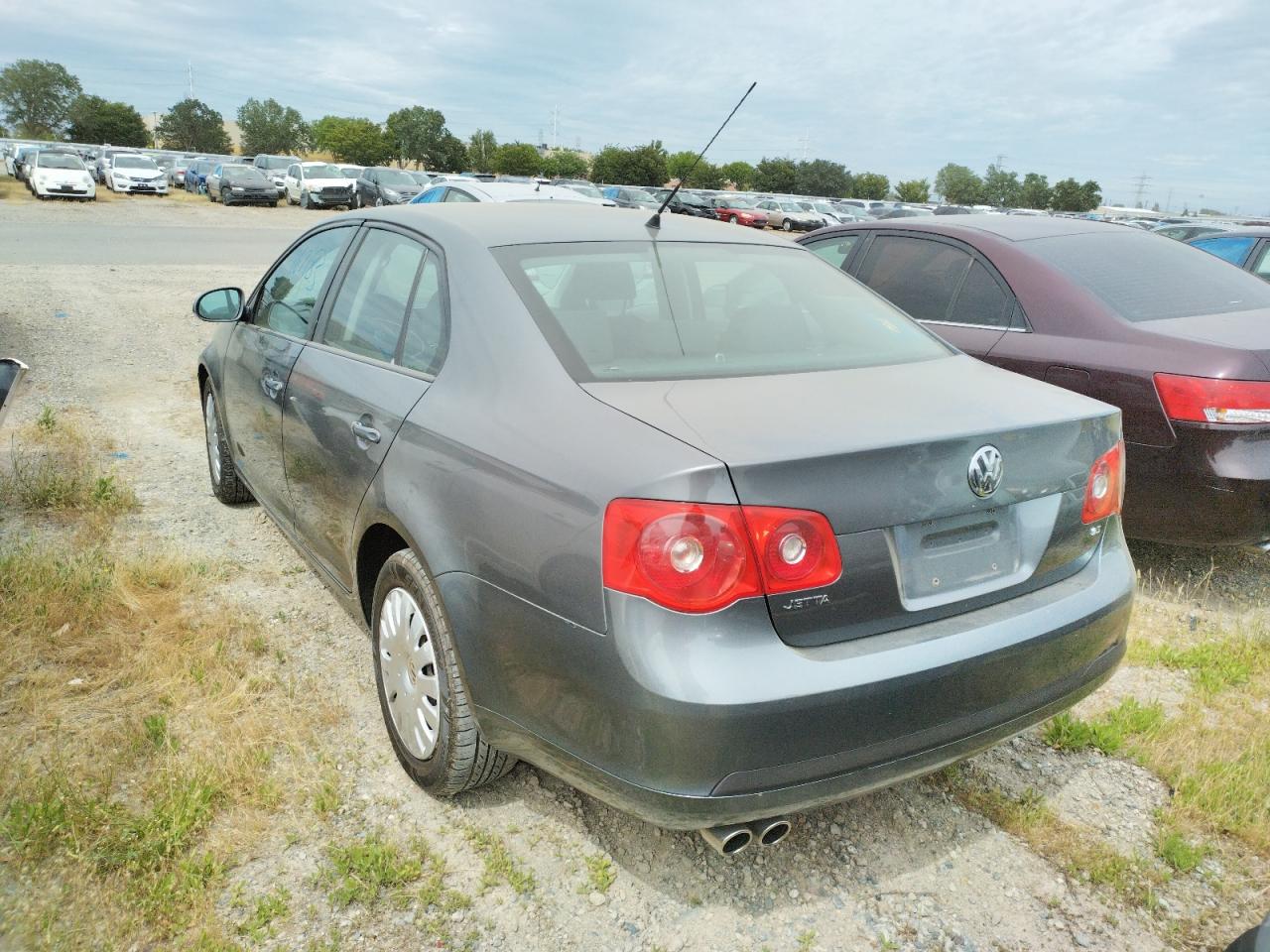 Photo 3 from auction – 2007 VOLKSWAGEN JETTA 2.5 with VIN 3VWPG71KX7M083721
