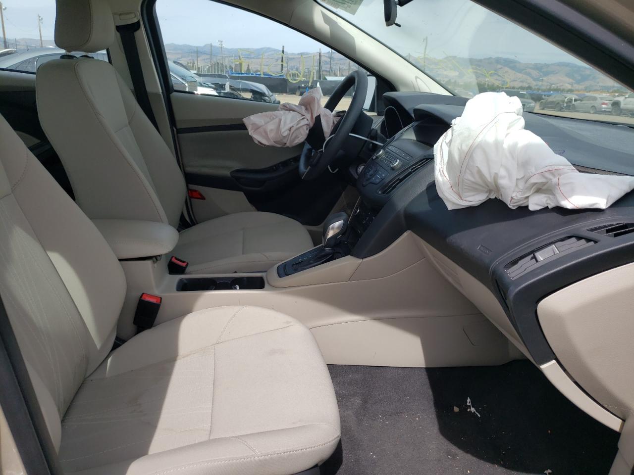 Photo 5 from auction – 2018 FORD FOCUS with VIN 1FADP3F24JL313470
