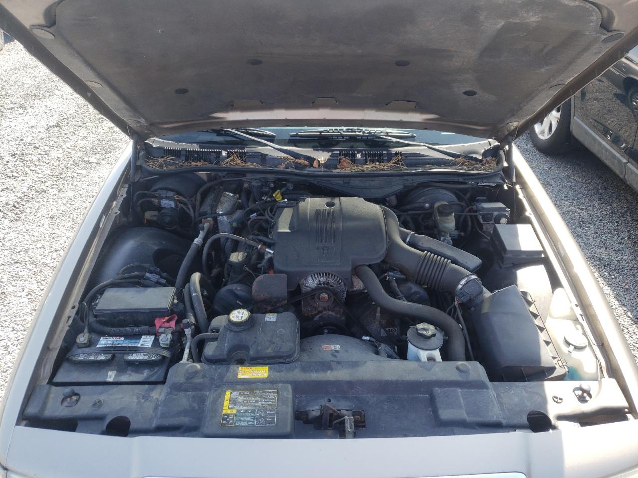 Photo 7 from auction – 2004 MERCURY GRAND MARQ with VIN 2MEFM74W74X665473