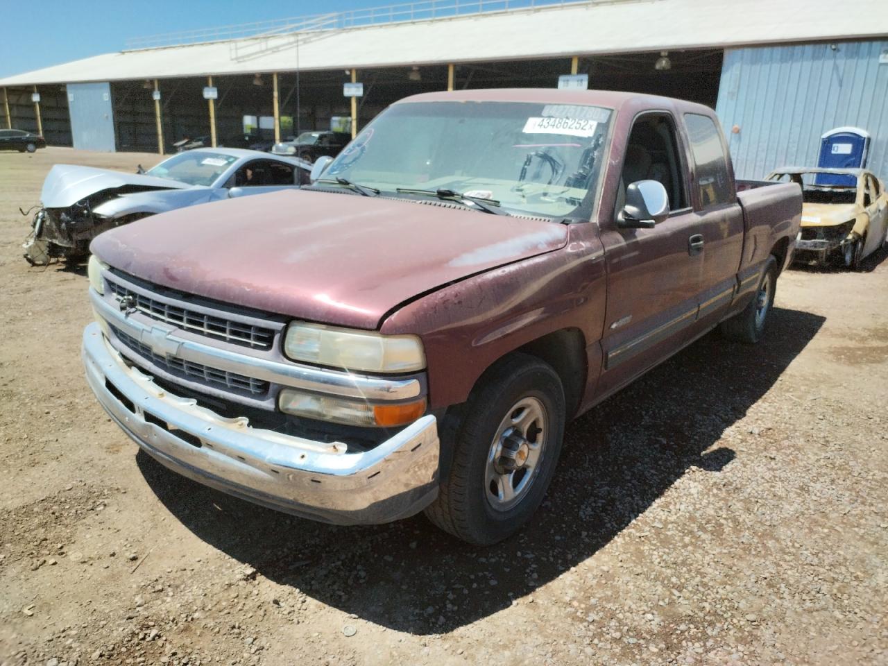 Photo 2 from auction – 2000 CHEVROLET SILVERADO with VIN 2GCEC19V5Y1395875