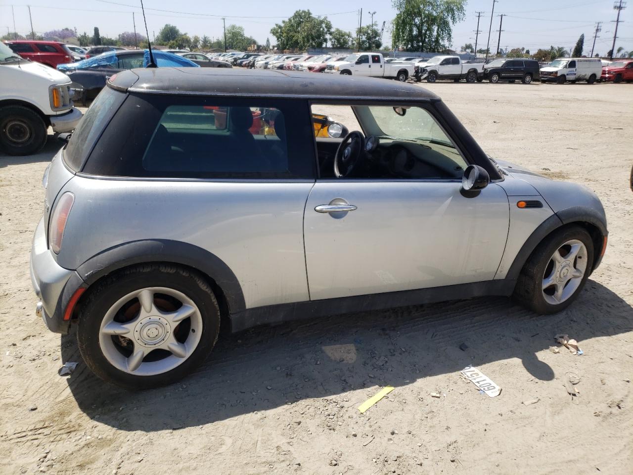 Photo 9 from auction – 2004 MINI COOPER with VIN WMWRC33484TC51285
