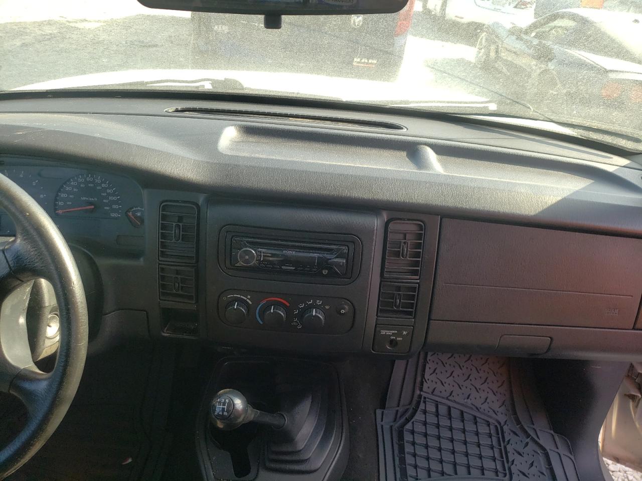 Photo 9 from auction – 2004 DODGE DAKOTA SXT with VIN 1D7GL12KX4S591089
