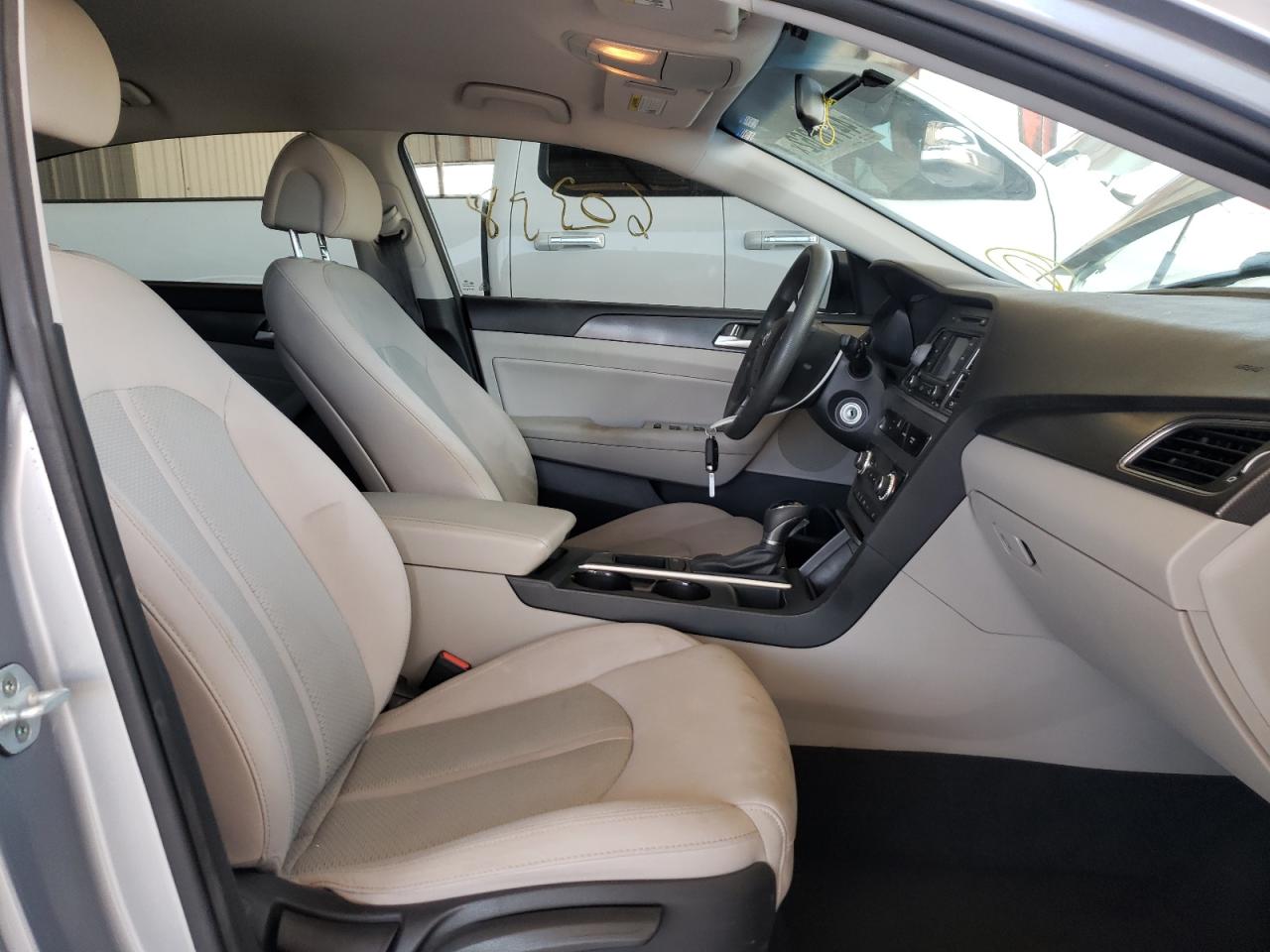 Photo 5 from auction – 2015 HYUNDAI SONATA SPO with VIN 5NPE34AF7FH074311