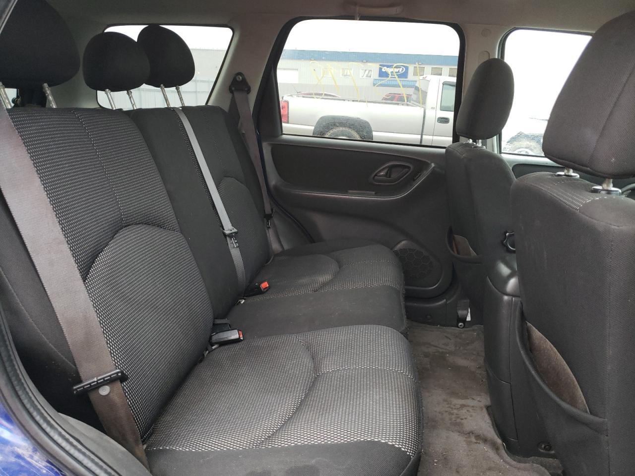 Photo 6 from auction – 2006 MAZDA TRIBUTE S with VIN 4F2YZ04136KM09215