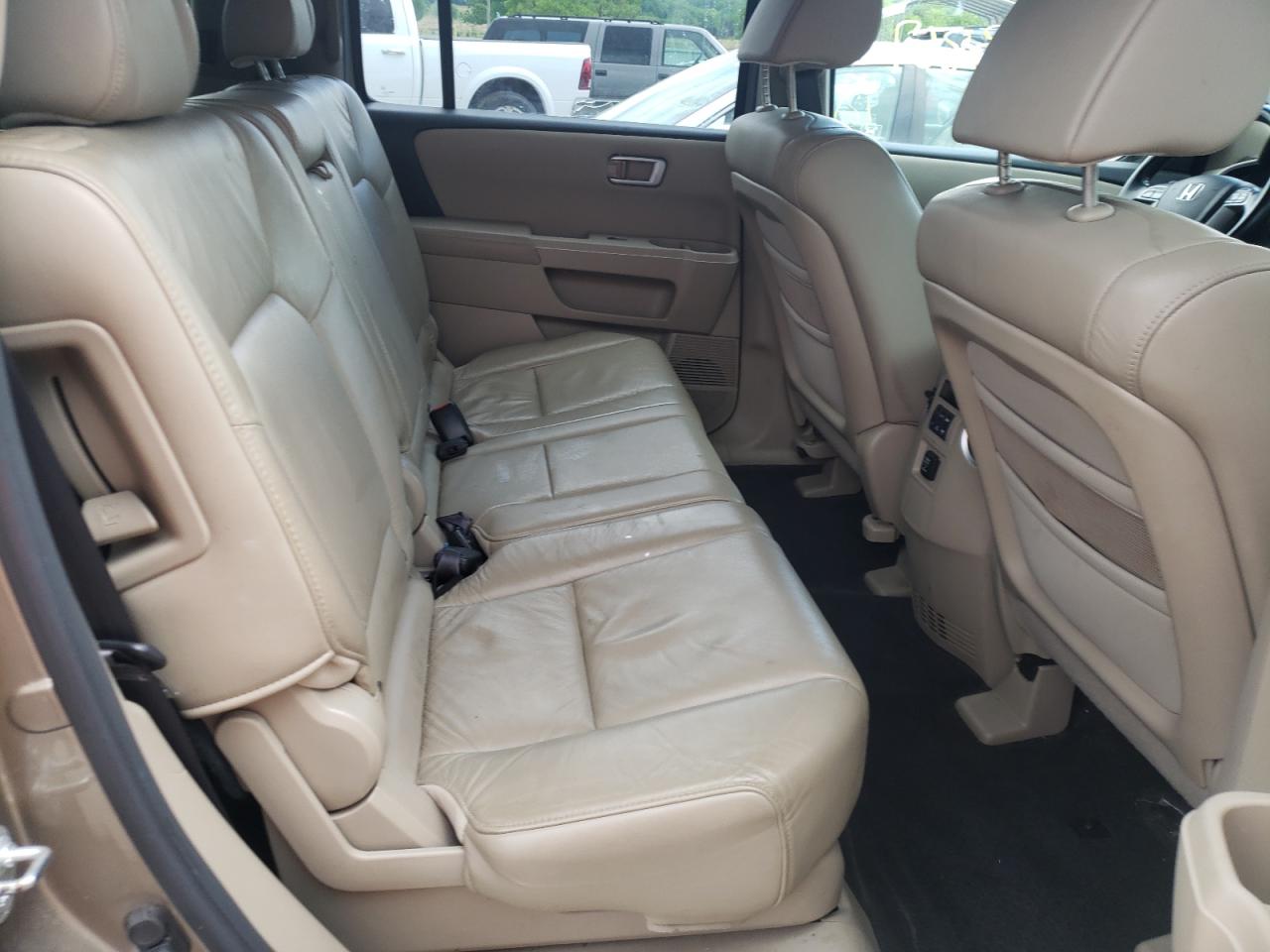 Photo 6 from auction – 2010 HONDA PILOT EXL with VIN 5FNYF4H57AB031421