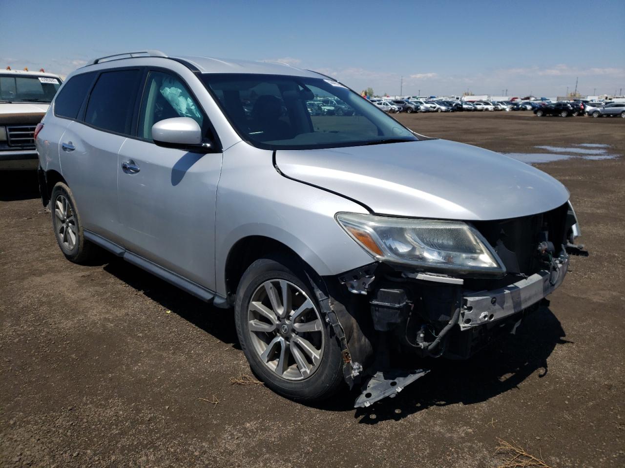 NISSAN PATHFINDER 2013 with VIN 5N1AR2MM8DC636183 - Photo from auction