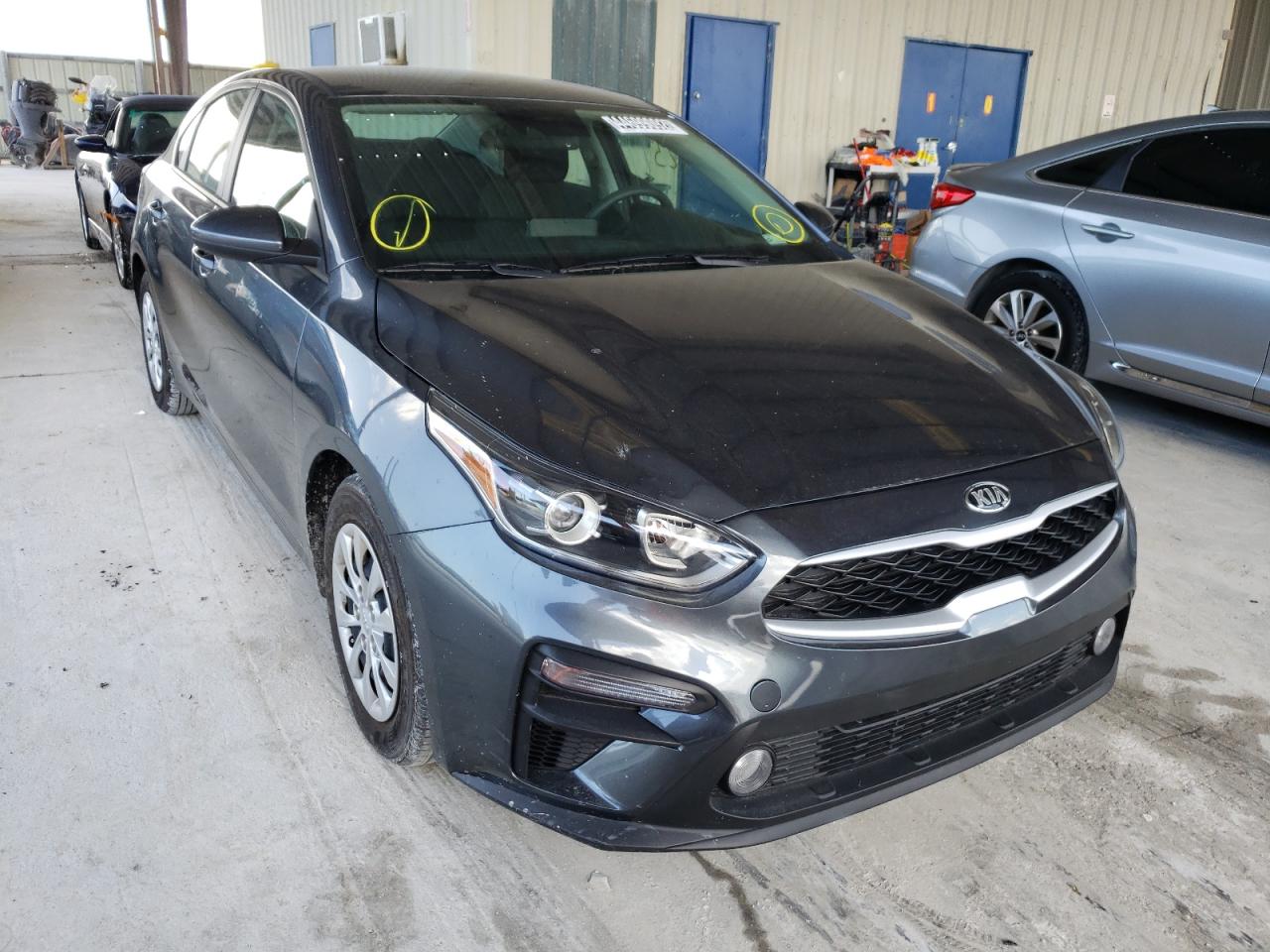 KIA FORTE FE 2021 with VIN 3KPF24AD8ME379498 - Photo from auction