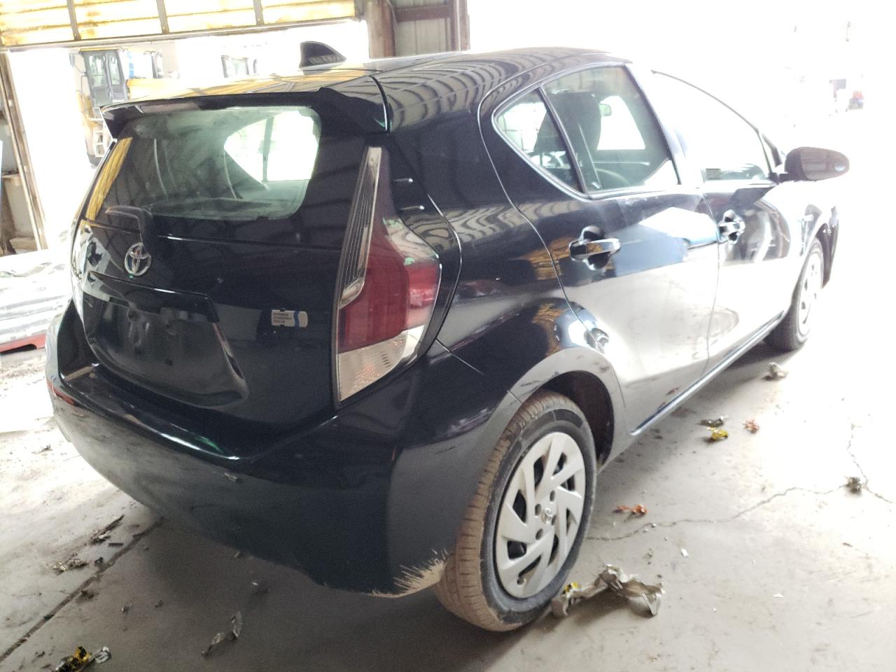 Photo 4 from auction – 2016 TOYOTA PRIUS C with VIN JTDKDTB37G1124762