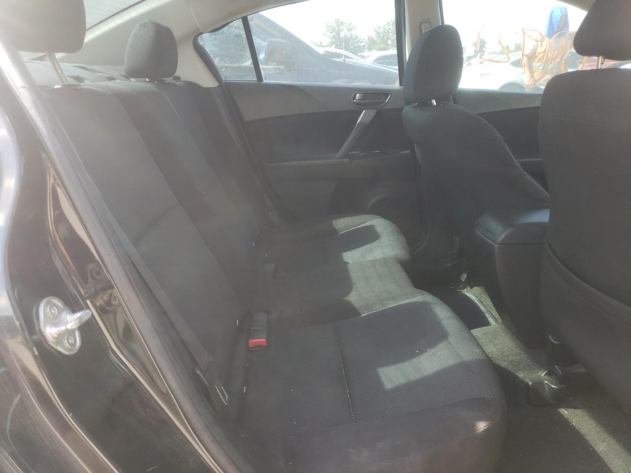 Photo 6 from auction – 2011 MAZDA 3 I with VIN JM1BL1UF0B1439653