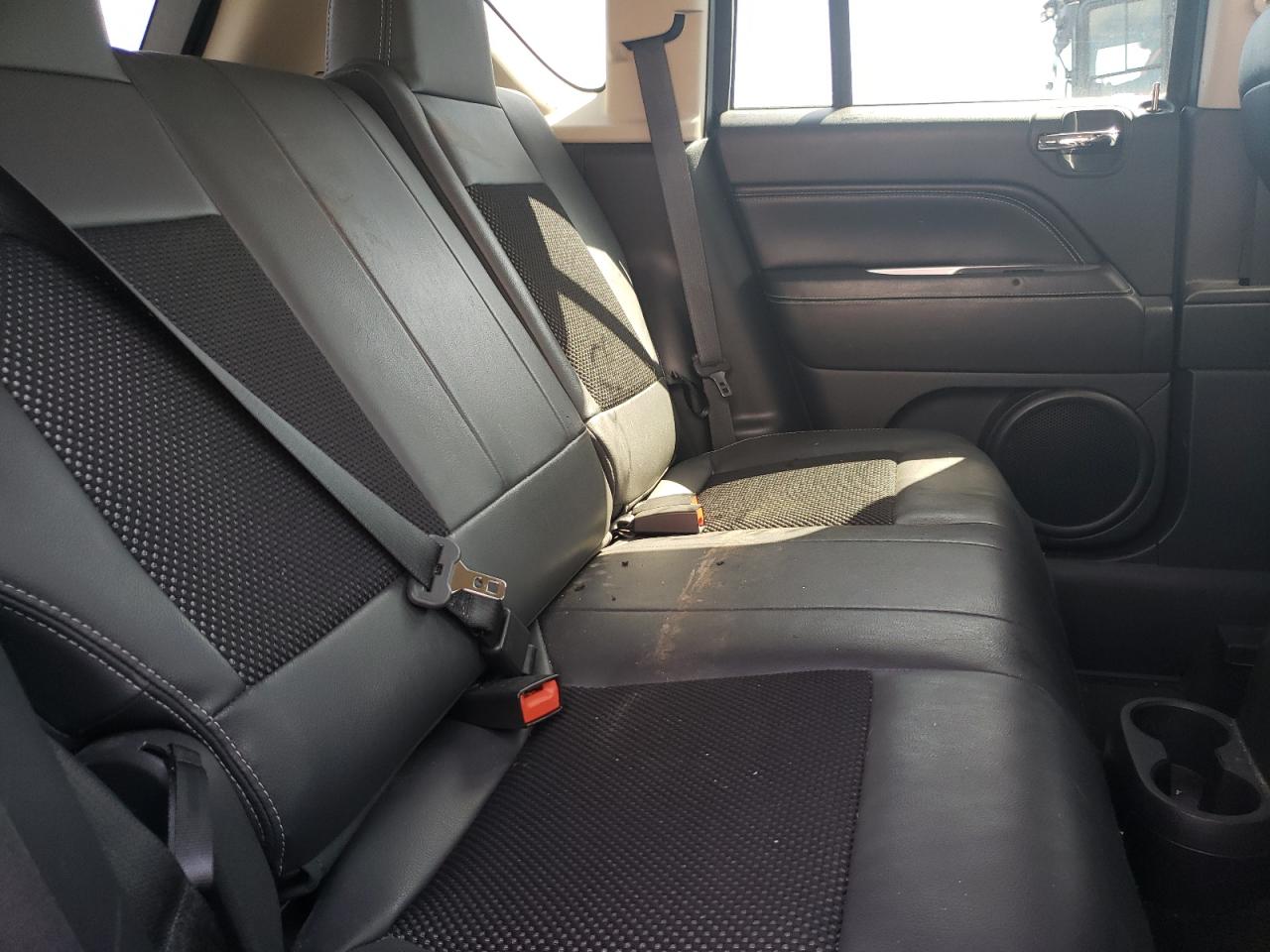 Photo 6 from auction – 2015 JEEP COMPASS LA with VIN 1C4NJDEB9FD177300