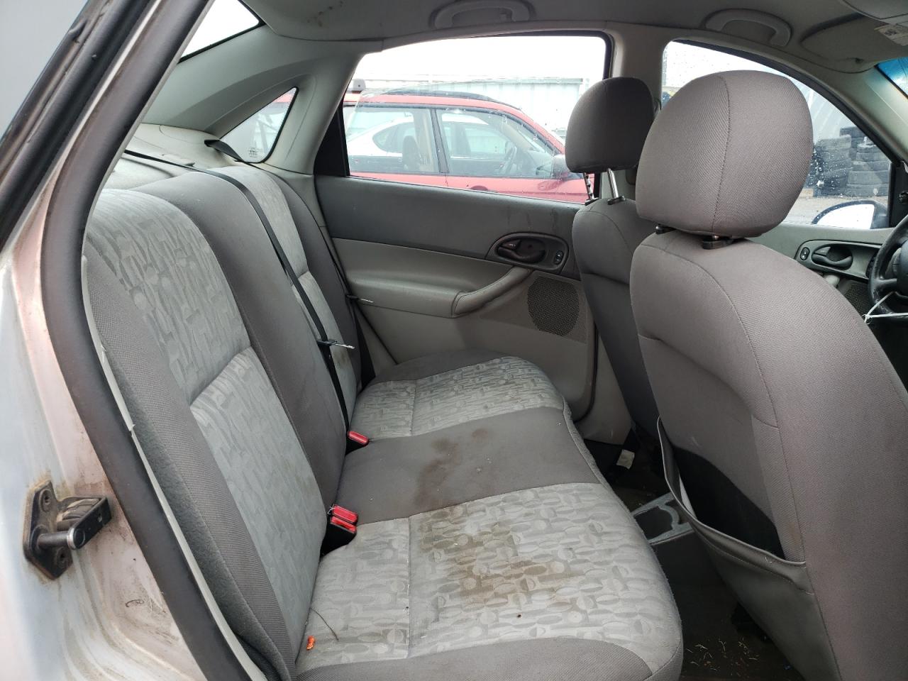 Photo 6 from auction – 2005 FORD FOCUS ZX4 with VIN 1FAFP34NX5W278007
