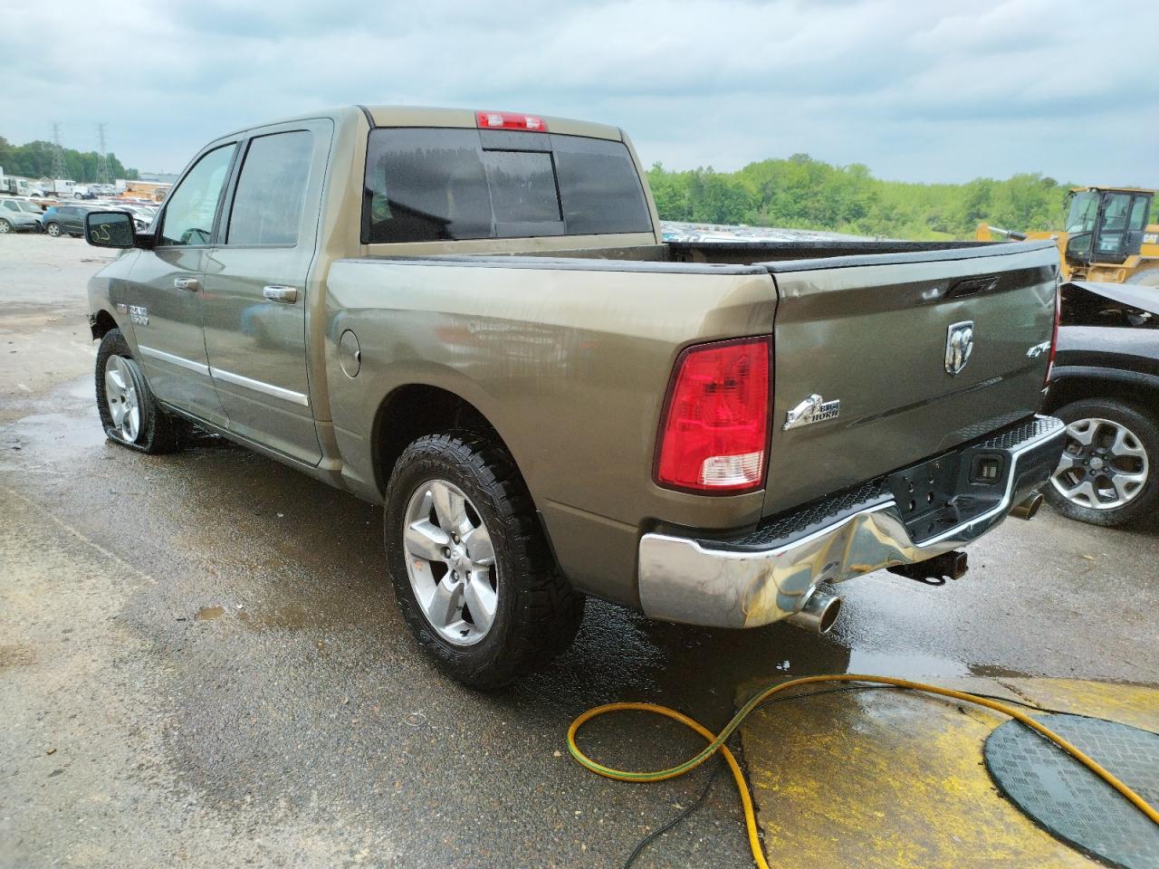Photo 3 from auction – 2015 RAM 1500 SLT with VIN 3C6RR7LTXFG554721