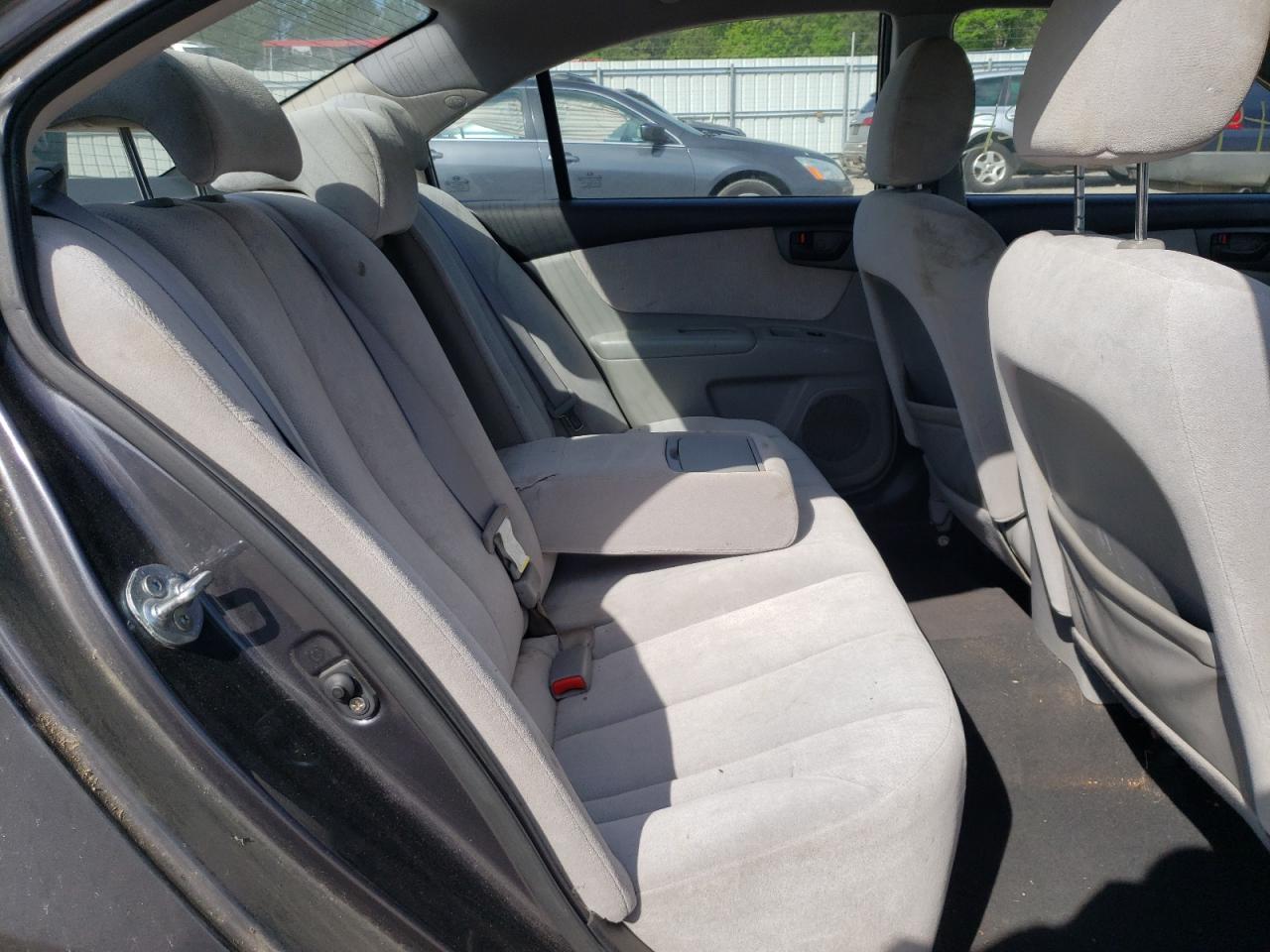 Photo 6 from auction – 2010 KIA OPTIMA LX with VIN KNAGG4A89A5391561