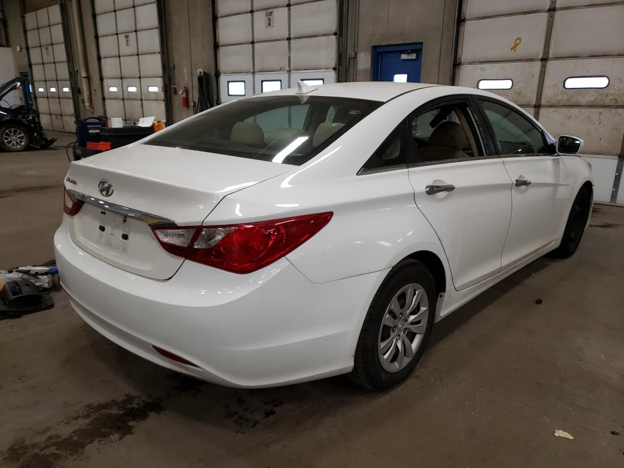 Photo 4 from auction – 2011 HYUNDAI SONATA GLS with VIN 5NPEB4AC8BH059884