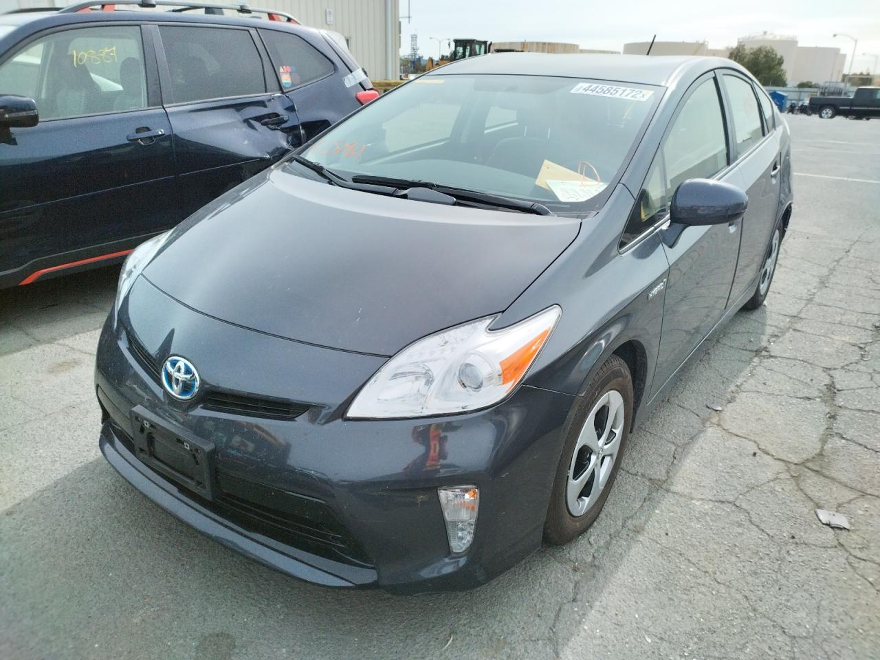 Photo 2 from auction – 2015 TOYOTA PRIUS with VIN JTDKN3DU0F1919363