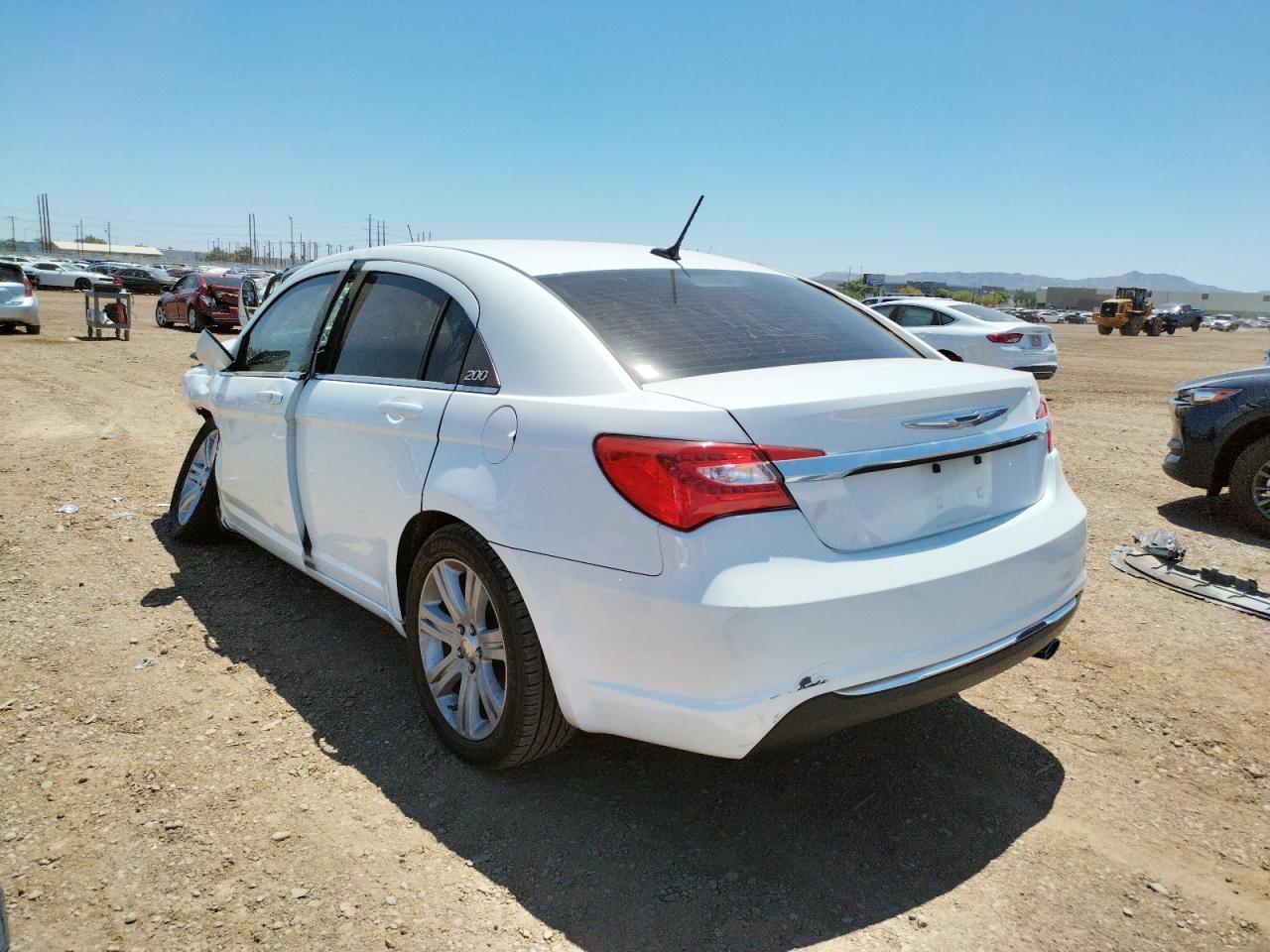 Фото 3 с аукциона – 2013 CHRYSLER 200 TOURIN с VIN 1C3CCBBB4DN743546