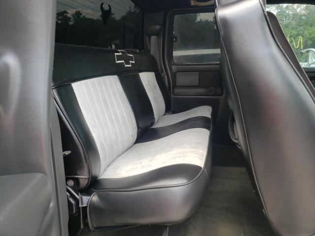 Photo 6 from auction – 2003 CHEVROLET SILVERADO with VIN 2GCEK19T231359734