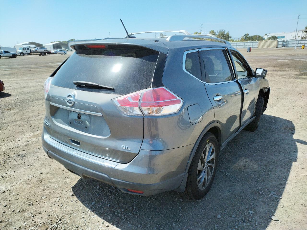 Photo 4 from auction – 2015 NISSAN ROGUE S with VIN 5N1AT2MT4FC813386