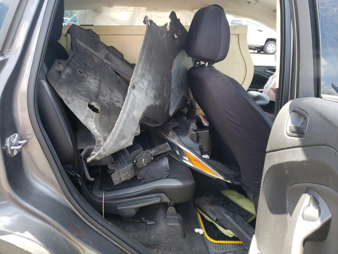 Photo 6 from auction – 2013 FORD ESCAPE S with VIN 1FMCU0F70DUA76981