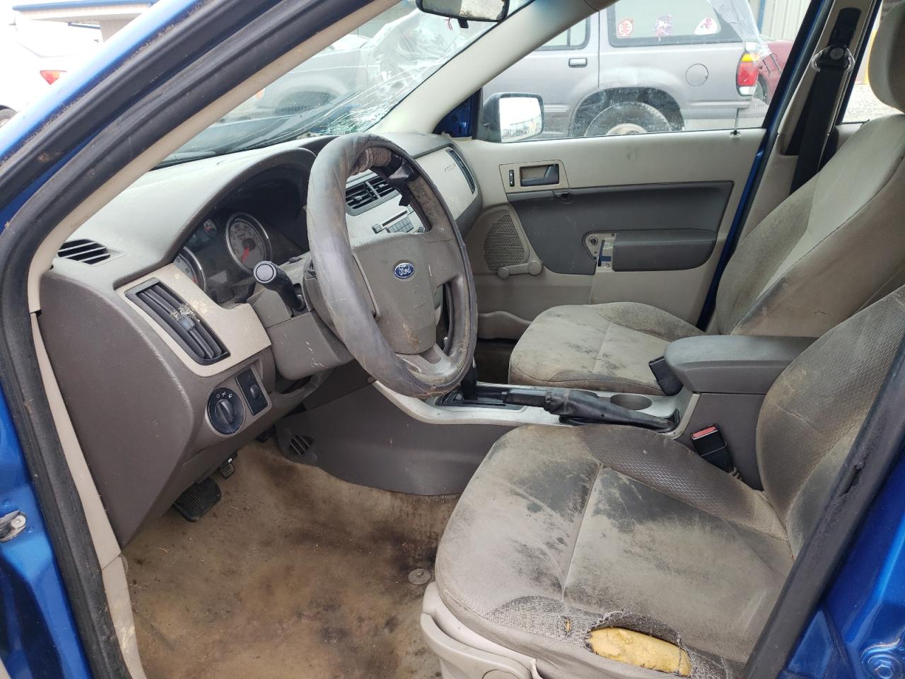 Photo 5 from auction – 2011 FORD FOCUS S with VIN 1FAHP3EN6BW201606