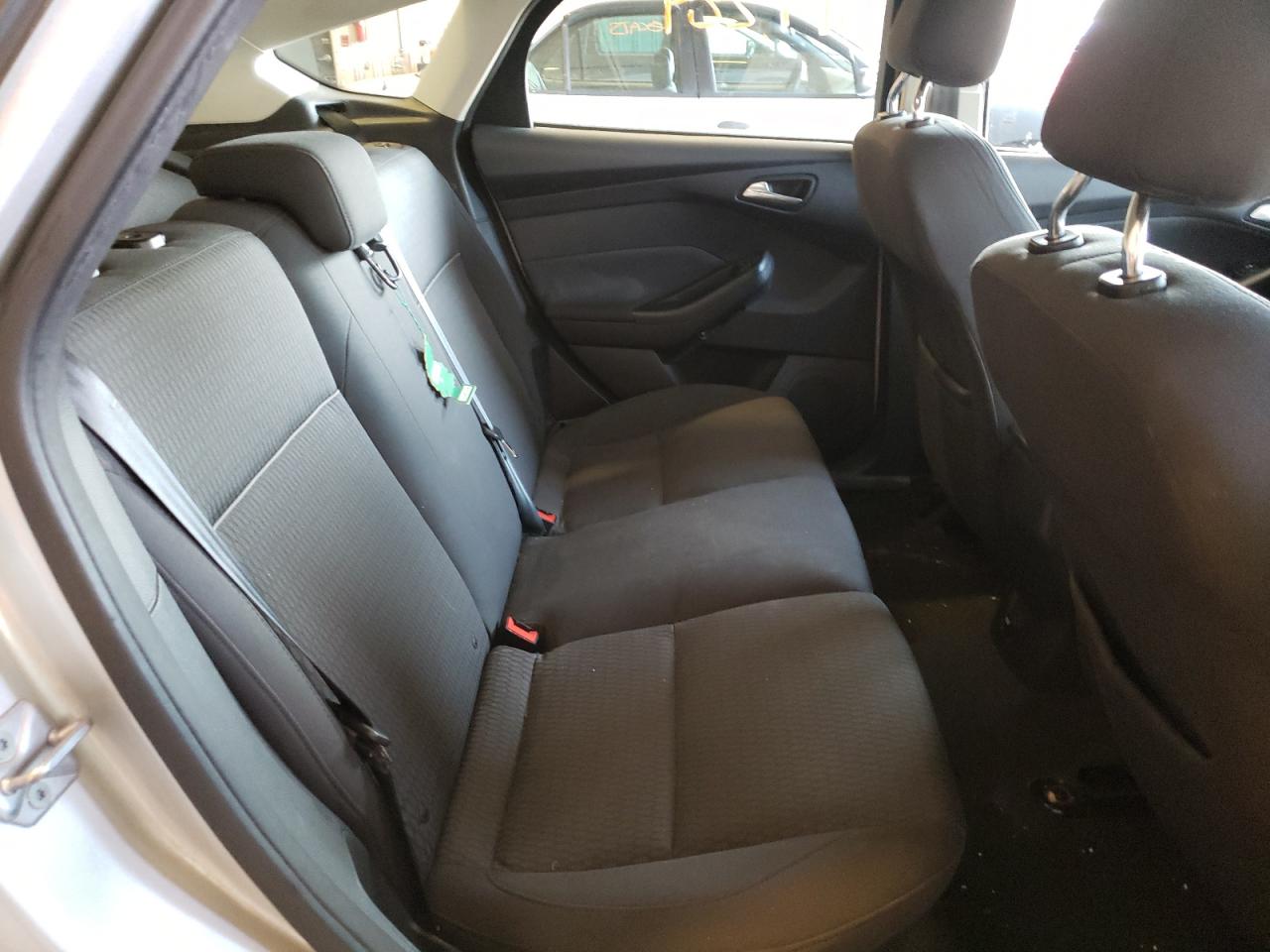 Photo 6 from auction – 2012 FORD FOCUS SEL with VIN 1FAHP3M24CL111395
