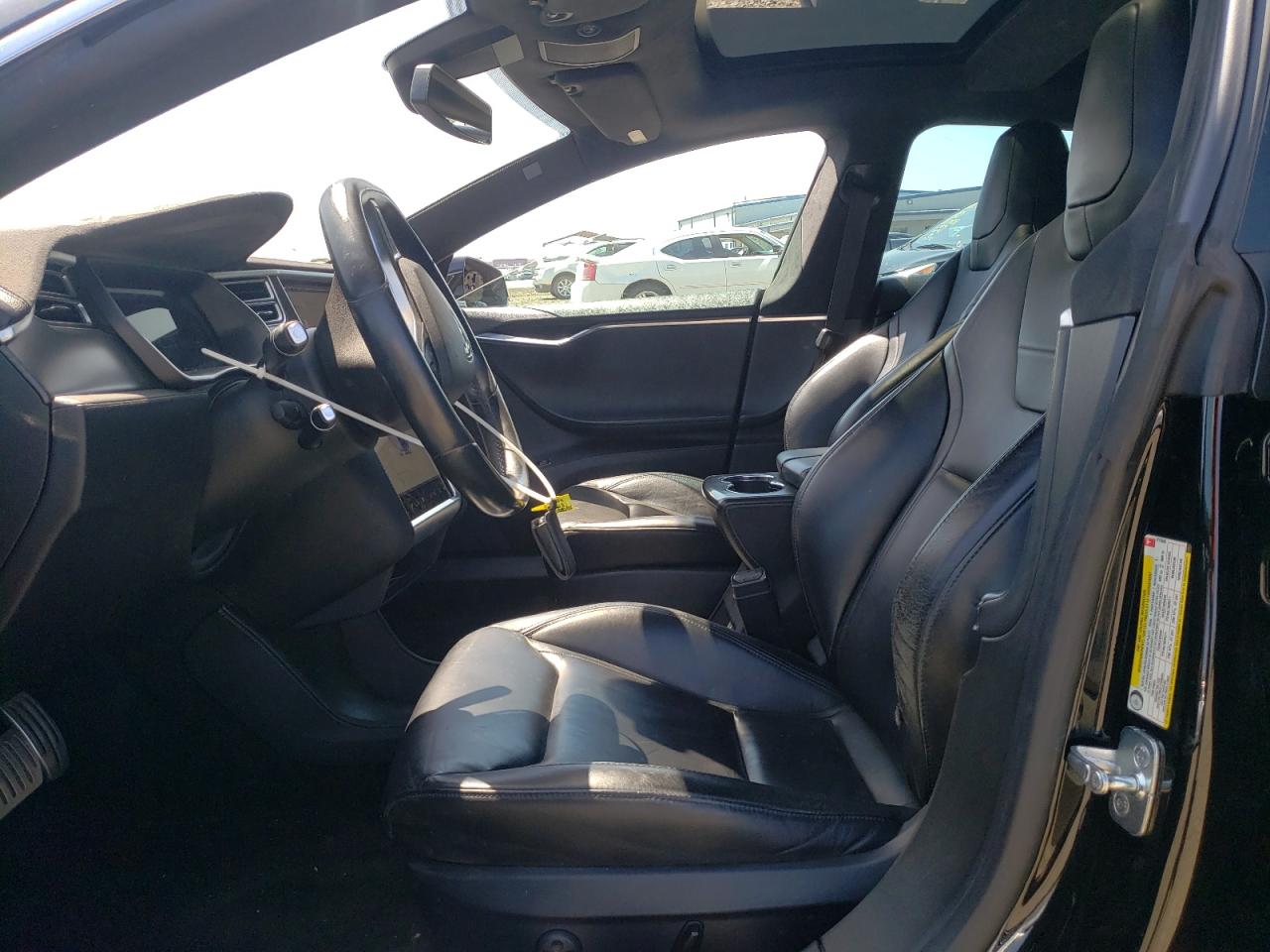 Photo 5 from auction – 2015 TESLA MODEL S 85 with VIN 5YJSA1H23FFP79566