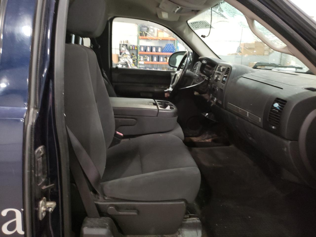 Photo 5 from auction – 2009 CHEVROLET 1500 with VIN 1GCEK29049E143807