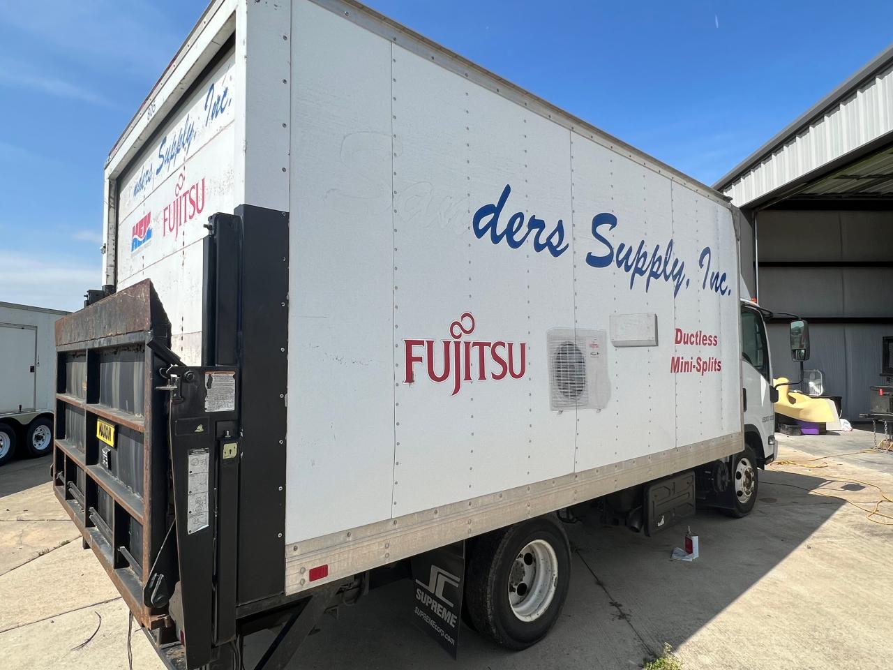 Photo 4 from auction – 2011 ISUZU NPR with VIN JALB4W170B7401178