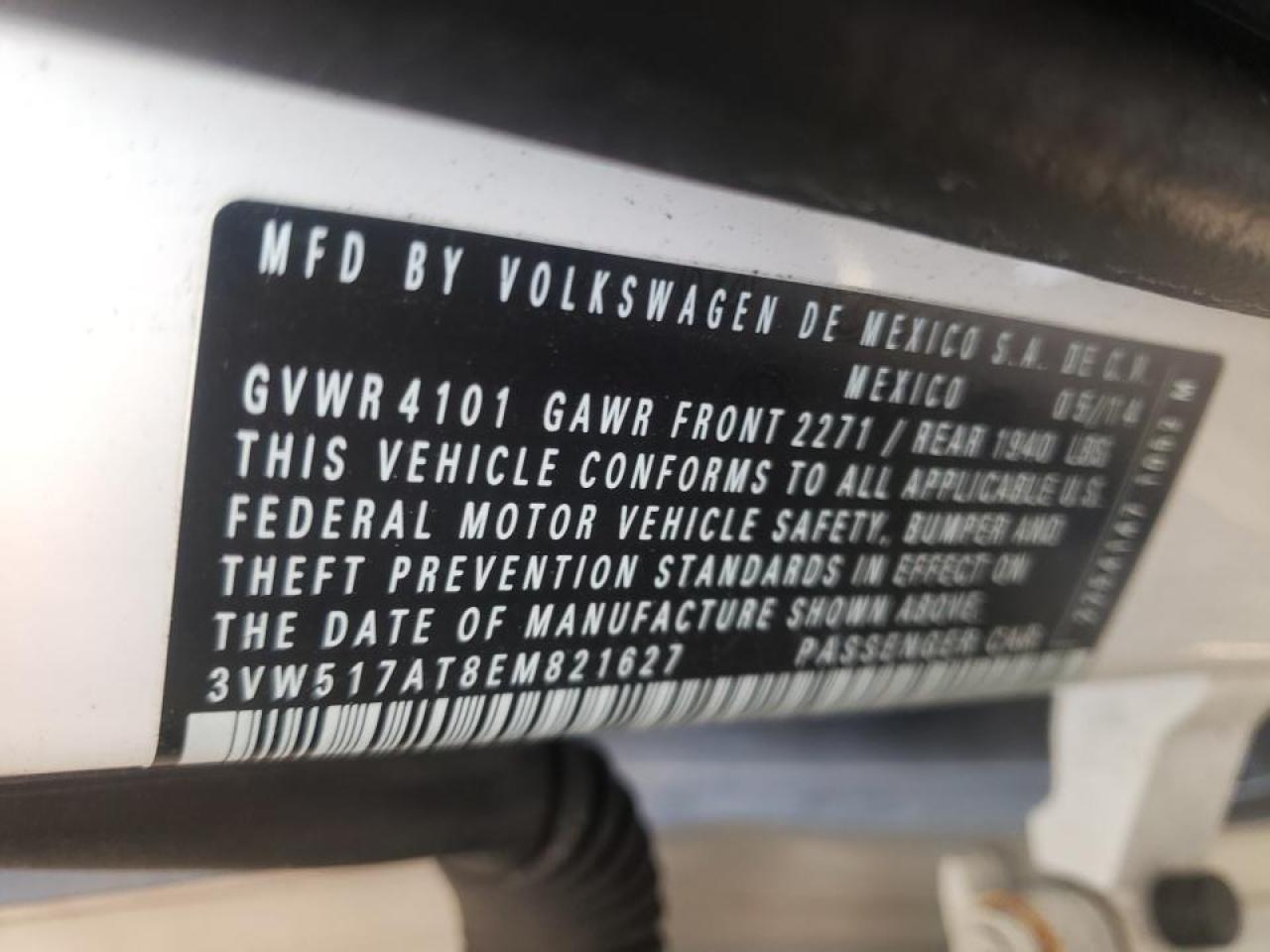 Photo 10 from auction – 2014 VOLKSWAGEN BEETLE with VIN 3VW517AT8EM821627