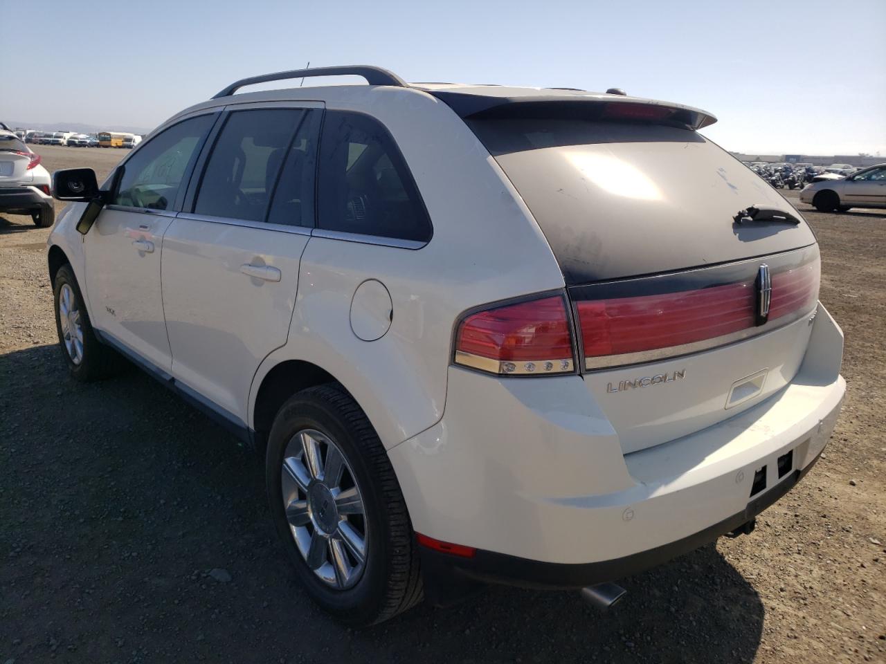 Photo 3 from auction – 2008 LINCOLN MKX with VIN 2LMDU68C28BJ32517