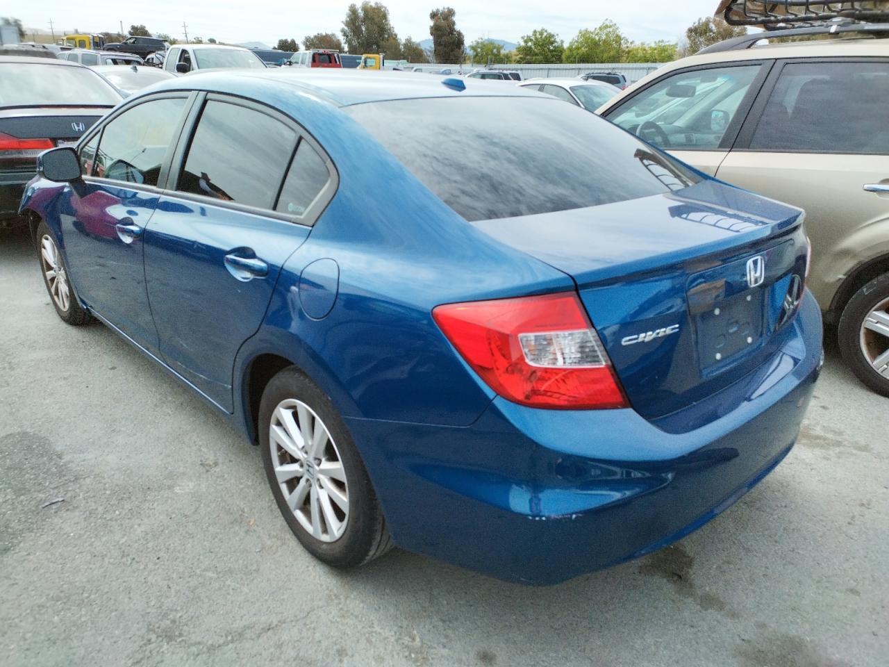 Photo 3 from auction – 2012 HONDA CIVIC EXL with VIN 2HGFB2F90CH505236