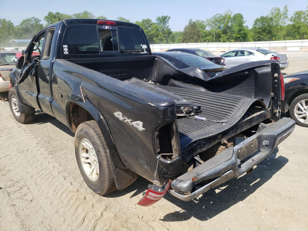 Photo 16 from auction – 2004 DODGE DAKOTA SXT with VIN 1D7HG12K04S599470