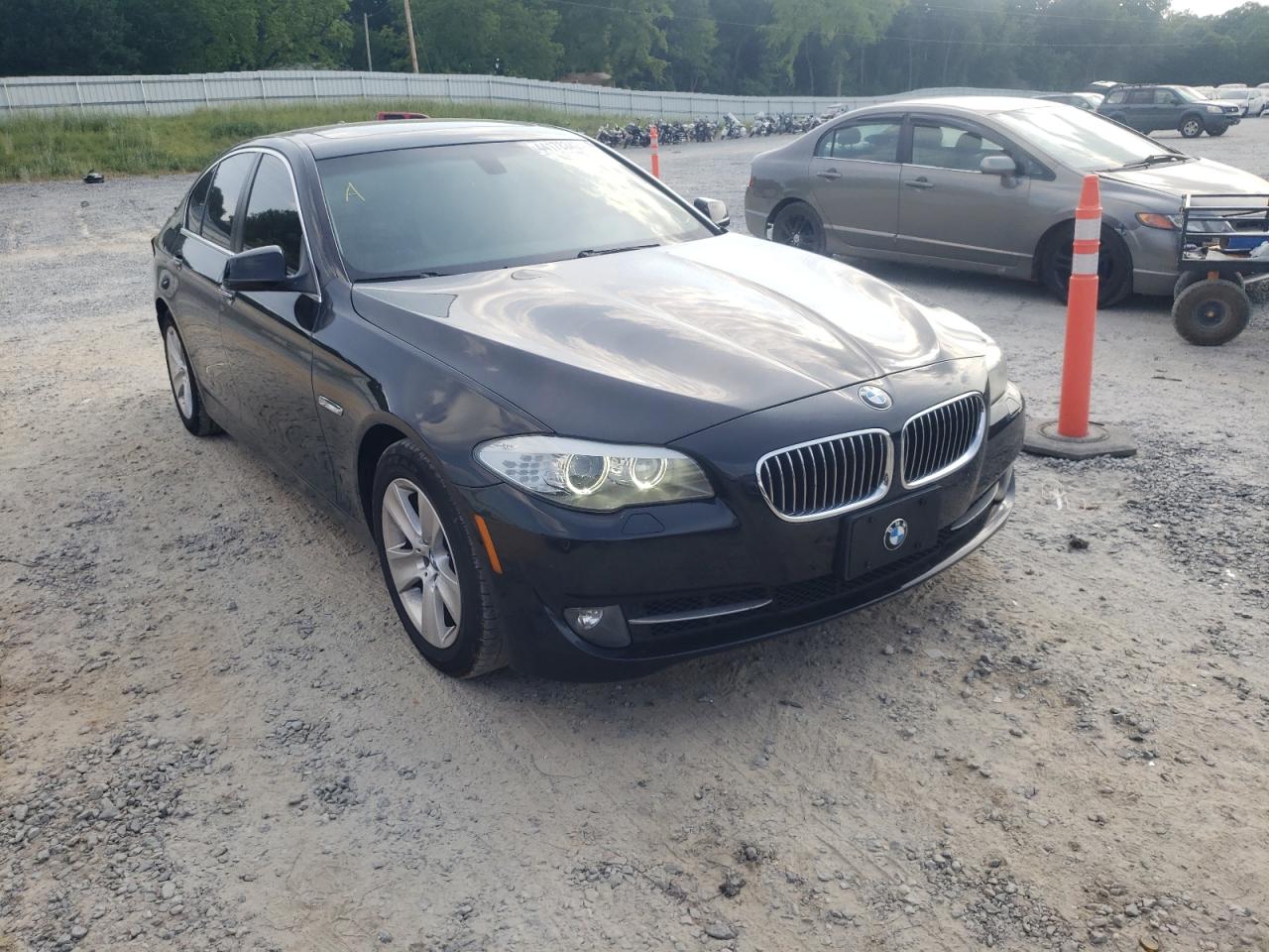 BMW 528 XI 2013 with VIN WBAXH5C54DDW13701 - Photo from auction