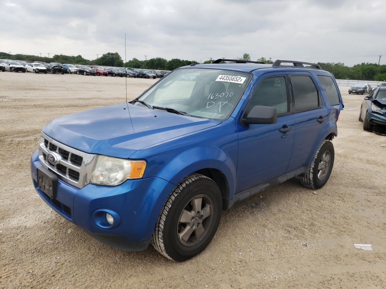 Photo 2 from auction – 2011 FORD ESCAPE XLT with VIN 1FMCU0D70BKB35880