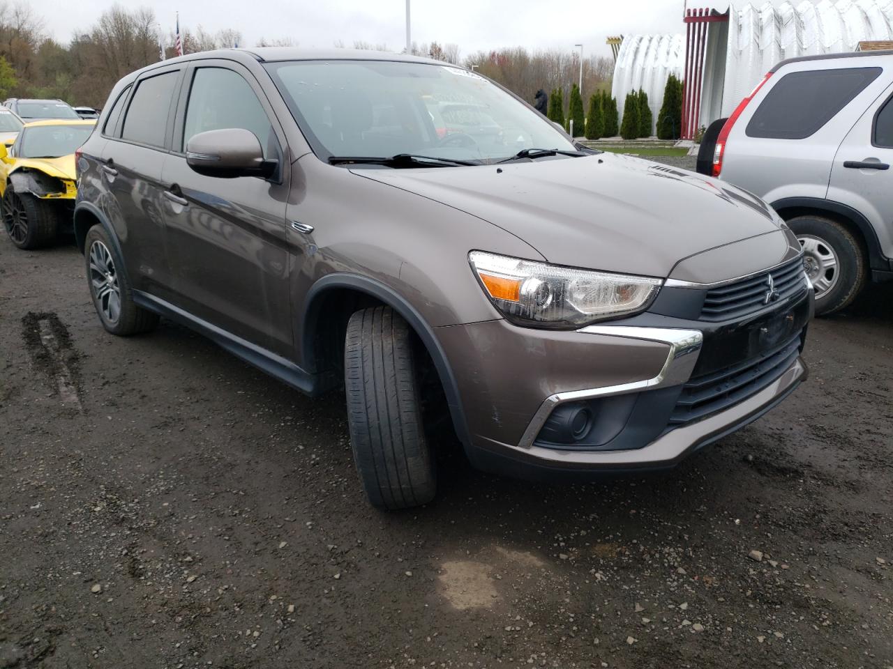 MITSUBISHI OUTLANDER 2017 with VIN JA4AR3AU3HZ002453 - Photo from auction
