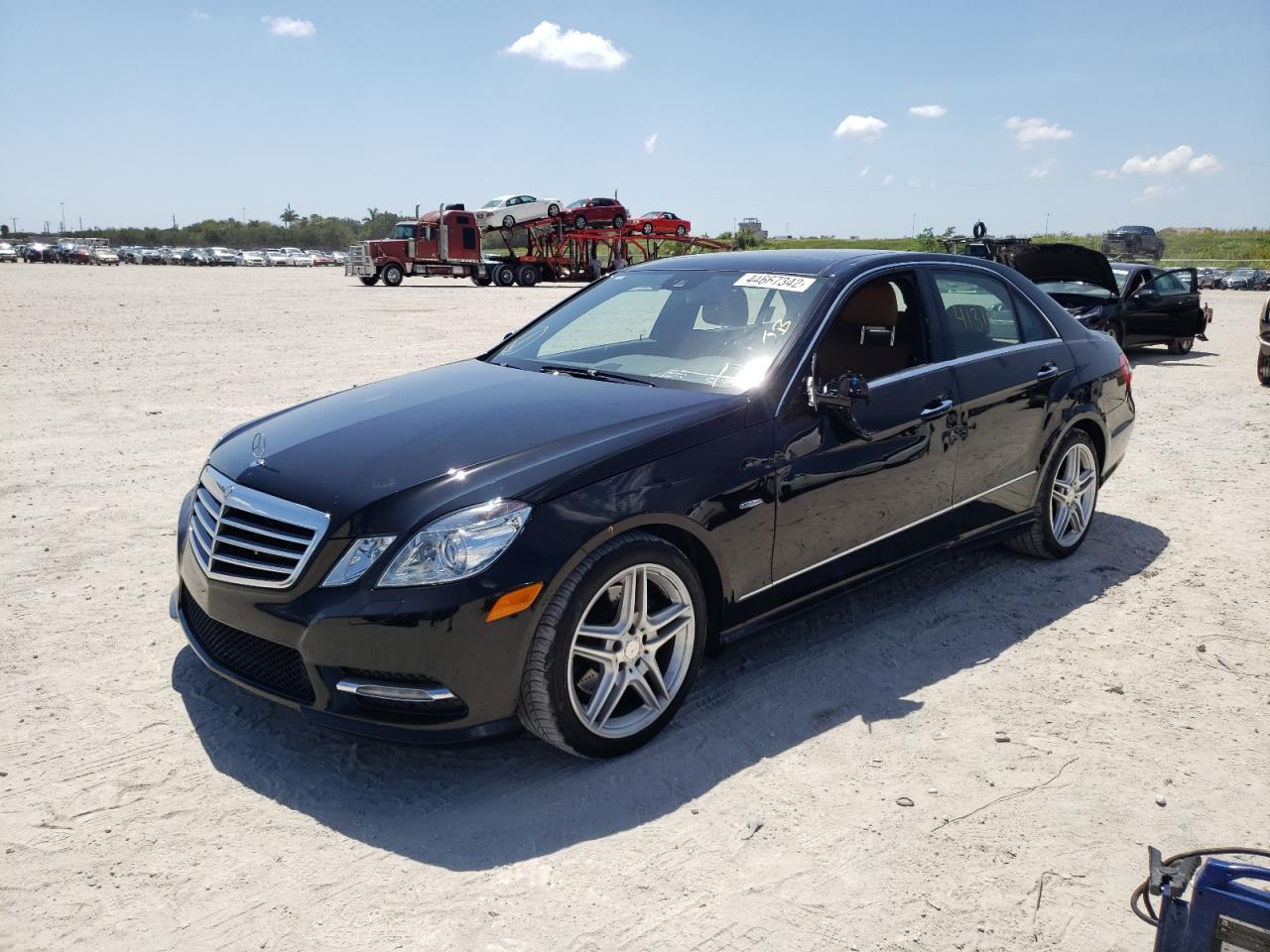 Photo 2 from auction – 2012 MERCEDES-BENZ E 350 with VIN WDDHF5KB6CA640926